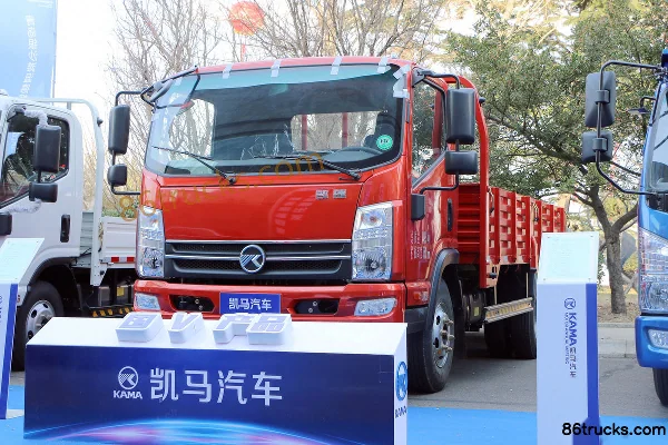 Kama Kaijie M6 156hp 4X2(6 wheels) 4.2m Single Row Flatbed Light Truck (10-speed) Exterior (3) | 86Trucks
