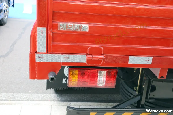 Kama Kaijie M6 156hp 4X2(6 wheels) 4.2m Single Row Flatbed Light Truck (10-speed) Body (1) | 86Trucks