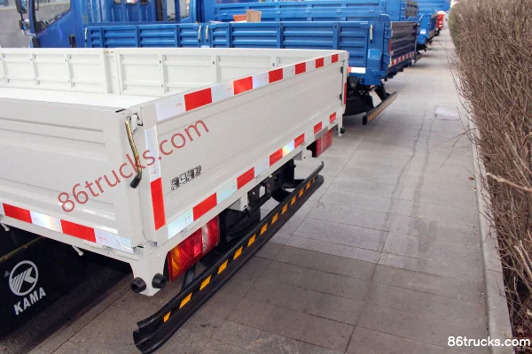 Kama Kaijie M3 130hp 4X2(6 wheels) 4.2m Single Row Flatbed Light Truck Body (3) | 86Trucks