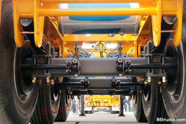 CIMC Huajun 30ft Gooseneck Skeleton Trailer (Container Transport Semi-Trailer) Cab (3) | 86Trucks