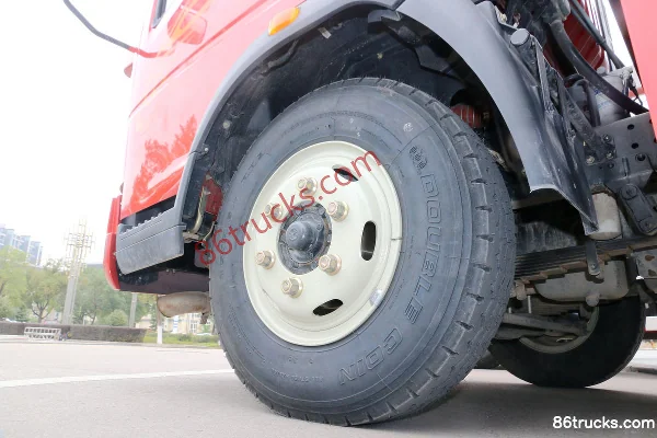 Sinotruk Haoman H3 115hp 4X2(6 wheels) 4.05m Single Row Flammable Liquid Van Truck (Huato Brand) Chassis (3) | 86Trucks