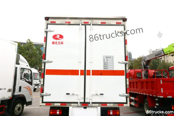 Sinotruk Haoman H3 115hp 4X2(6 wheels) 4.05m Single Row Flammable Liquid Van Truck (Huato Brand) Body (3) | 86Trucks
