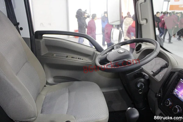 Qiling Auto EV300 4.5T 4.15m Single Row Pure Electric Van Light Truck 86.02kWh 4X2(6 wheels) Interior (3) | 86Trucks