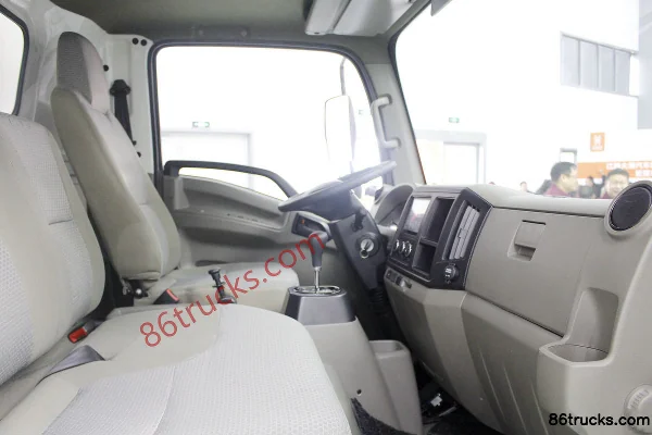 Qiling Auto EV300 4.5T 4.15m Single Row Pure Electric Van Light Truck 86.02kWh 4X2(6 wheels) Interior (2) | 86Trucks
