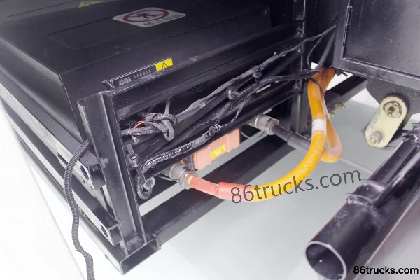 Qiling Auto EV300 4.5T 4.15m Single Row Pure Electric Van Light Truck 86.02kWh 4X2(6 wheels) Chassis (2) | 86Trucks