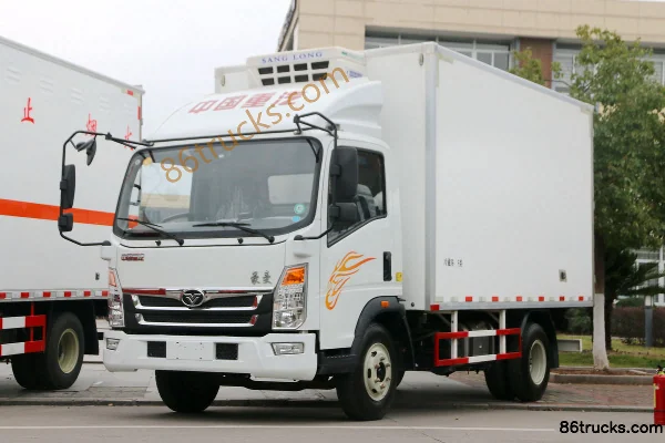 Sinotruk Haoman H3 115hp 4X2(6 wheels) 4m Single Row Refrigerated Truck Exterior (3) | 86Trucks