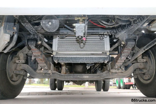Sinotruk Haoman H3 115hp 4X2(6 wheels) 4m Single Row Refrigerated Truck Chassis (1) | 86Trucks