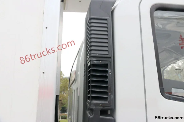 Sinotruk Haoman H3 115hp 4X2(6 wheels) 4m Single Row Refrigerated Truck Body (1) | 86Trucks