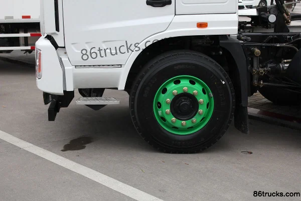 Sinotruk HOWO H5 340 ch 8X4(12 roues) 7,99 m³ camion malaxeur Châssis (2) | 86Trucks