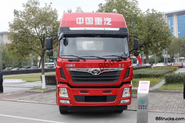 Sinotruk HOWO MANH5 Heavy Truck 340 hp 4X2(6 wheels) Tractor Truck Exterior (2) | 86Trucks