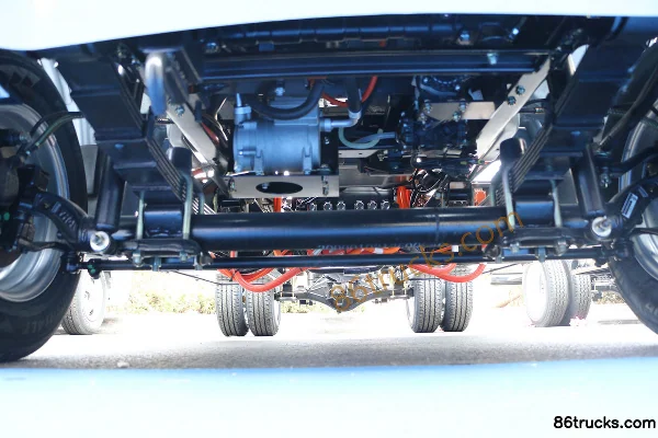 Kama K01 3.5T 2.95m Single Row Pure Electric Van Mini Truck 45.1kWh 4X2(6 wheels) Chassis (1) | 86Trucks
