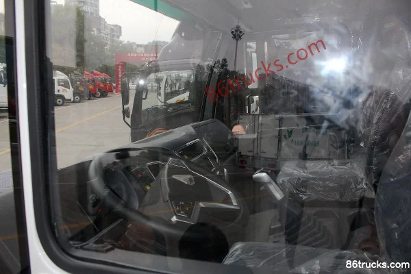 Sinotruk HOWO H3 Pioneer 200 ch 4X2(6 roues) single-row light truck chassis (China VI) Cabine (1) | 86Trucks
