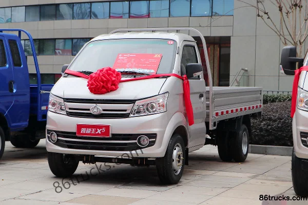 Changan Kuayue Wang X5 1,5 L 112 ch 4X2(6 roues) petit camion à ridelles simple cabine 3,4 m Extérieur (3) | 86Trucks