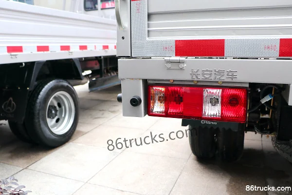 Changan Kuayue Wang X5 1,5 L 112 ch 4X2(6 roues) petit camion à ridelles simple cabine 3,4 m Carrosserie (3) | 86Trucks