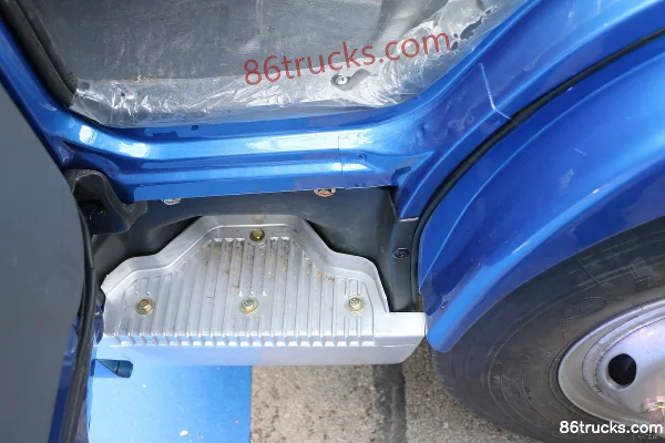 Kama HK8 Fuyunlai 116hp 4X2(6 wheels) 4.2m dump truck Cab (3) | 86Trucks