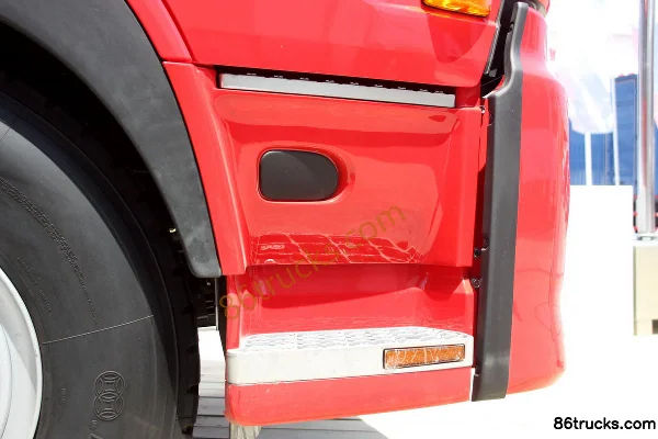 Dongfeng Nissan Diesel Youdishi heavy truck 390 hp 6X4(10 wheels) tractor truck (full floating high-top cab) Chassis (3) | 86Trucks