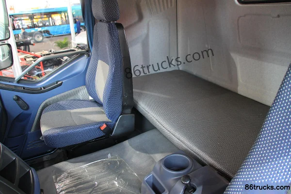 FAW Jiefang J6P Heavy Truck 420 hp 6X4(10 wheels) Tractor Truck Cab (2) | 86Trucks