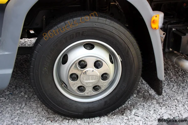 DAF LF Series Medium Truck 185 hp 4X2(6 wheels) Box Cargo Truck (LF45) Chassis (2) | 86Trucks