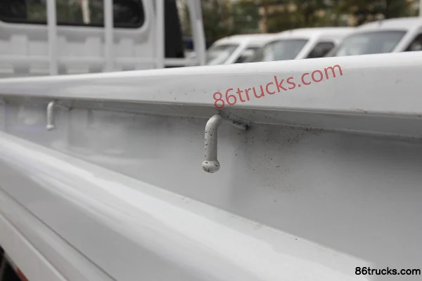Dongfeng T5 1.5L 113 hp 4X2(6 wheels) 3.8m single-row flatbed light truck (China VI) Body (3) | 86Trucks