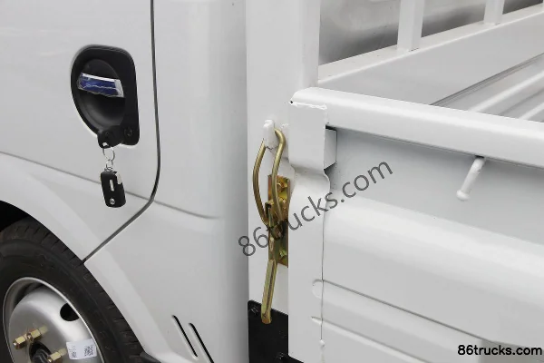 Dongfeng T5 1.5L 113 hp 4X2(6 wheels) 3.8m single-row flatbed light truck (China VI) Body (2) | 86Trucks