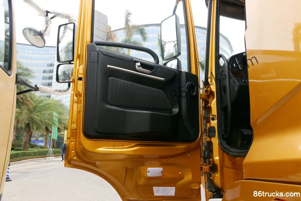 Hualing Hanma H6 420 hp 8X4(12 wheels) 9.5m stake truck Cab (2) | 86Trucks