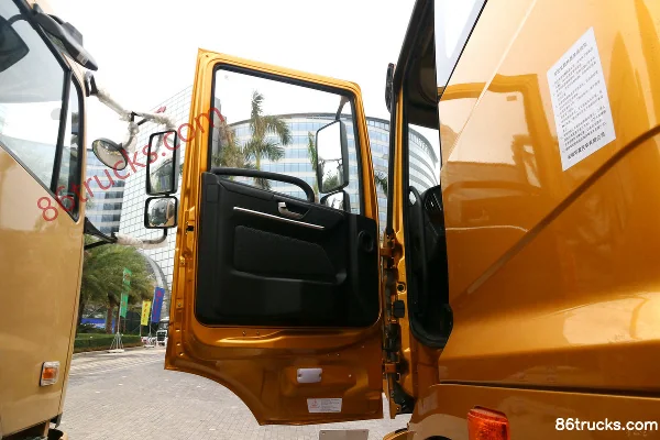 Hualing Hanma H6 420 hp 8X4(12 wheels) 9.5m stake truck Cab (1) | 86Trucks