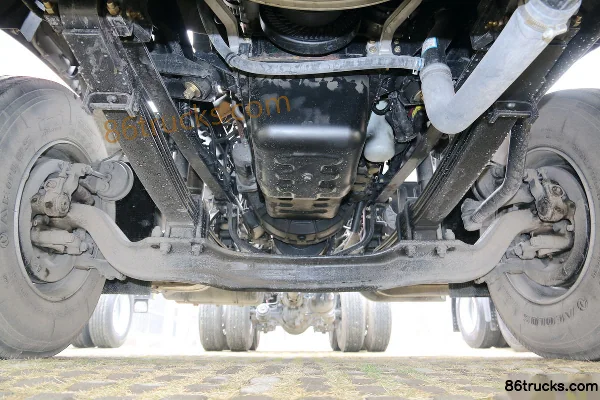 Dongfeng Commercial Vehicle Tianlong KL 300 hp 6X4(10 wheels) Sanitation Truck Chassis (China VI) (2) | 86Trucks
