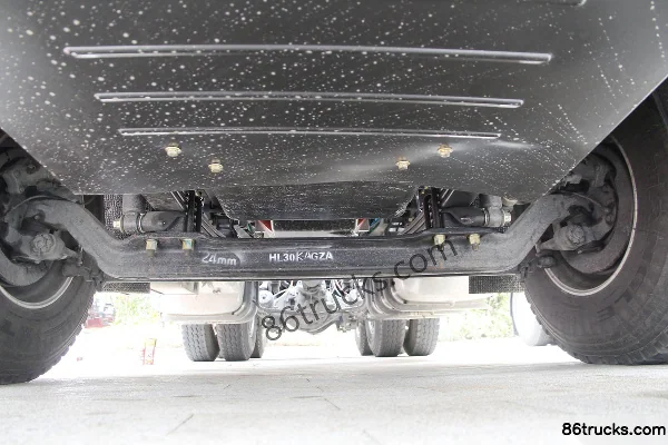 Hualing Hanma H9 480hp 6X4(10 wheels) tractor truck Chassis (1) | 86Trucks