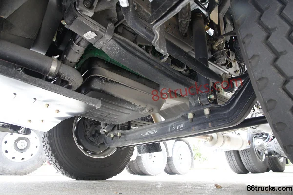 Hualing Hanma H9 Heavy Truck 350 hp 6X4(10 wheels) LNG Tractor Truck Chassis (3) | 86Trucks