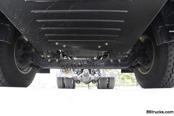 Hualing Hanma H9 Heavy Truck 350 hp 6X4(10 wheels) LNG Tractor Truck Chassis (2) | 86Trucks