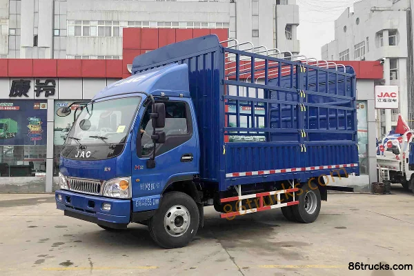 JAC Kangling 33 Narrow Body 109 hp 4X2(6 wheels) 4.15m Single Row Stake Van Light Truck Exterior (3) | 86Trucks