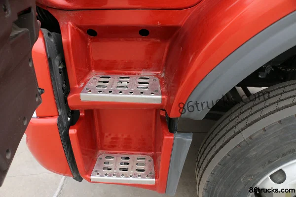 Dongfeng Liuqi Chenglong H5 poids lourd 400 ch 6X4(10 roues) tracteur routier (Weichai) Cabine (2) | 86Trucks