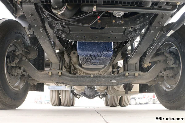 Dongfeng Liuqi Chenglong H5 poids lourd 400 ch 6X4(10 roues) tracteur routier (Weichai) Châssis (1) | 86Trucks