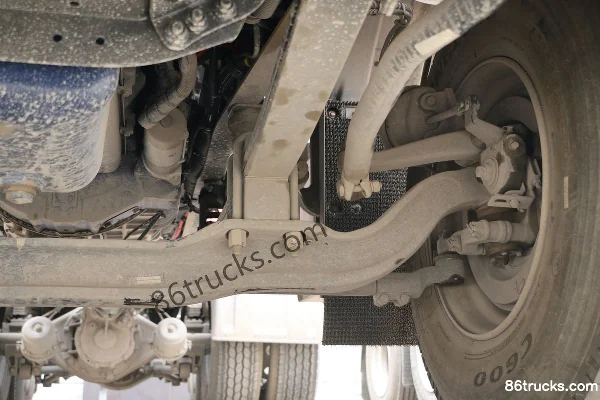 Dongfeng Liuqi Chenglong H6 Heavy Truck 500 hp 6X4(10 wheels) Tractor Truck Chassis (3) | 86Trucks
