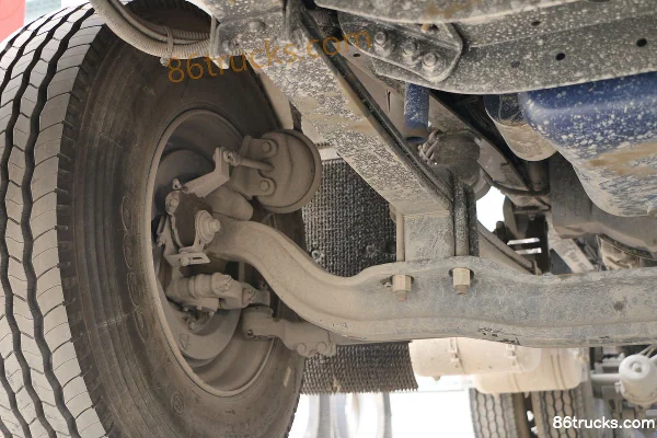 Dongfeng Liuqi Chenglong H6 Heavy Truck 500 hp 6X4(10 wheels) Tractor Truck Chassis (2) | 86Trucks