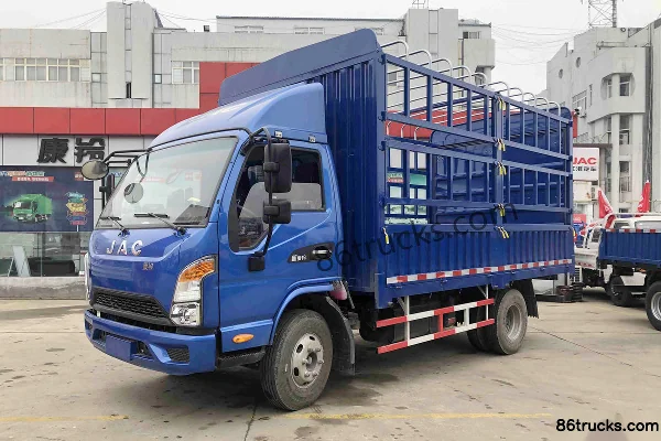 JAC New Kangling J6 143 hp 4X2(6 wheels) 4.18m Single Row Stake Light Truck Exterior (3) | 86Trucks