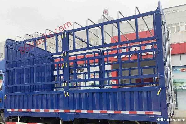 JAC New Kangling J6 143 hp 4X2(6 wheels) 4.18m Single Row Stake Light Truck Cab (3) | 86Trucks