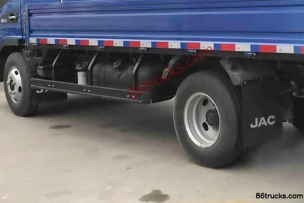 JAC Kangling H5 143 hp 4X2(6 wheels) 4.18m single-row flatbed light truck Chassis (1) | 86Trucks