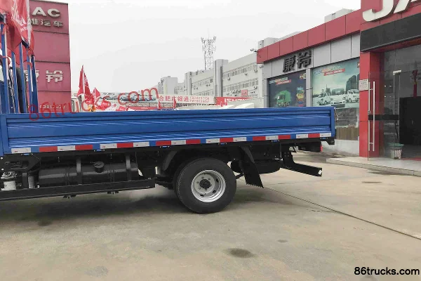 JAC Kangling H5 143 hp 4X2(6 wheels) 4.18m single-row flatbed light truck Body (1) | 86Trucks