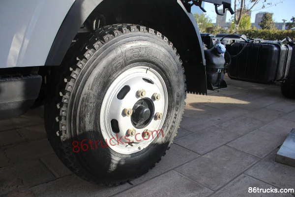 FAW Hongta FAW Jiefang Gongshi Heavy-Duty 156 hp 4X2(6 wheels) Single Row Light Truck (Yunnei) Chassis (2) | 86Trucks