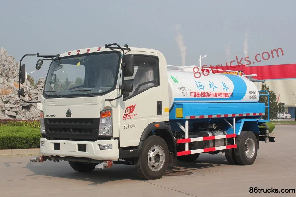 Sinotruk Tongshuai 141 hp 4X2(6 wheels) Water Sprinkler Truck (Lvye Brand) Exterior (3) | 86Trucks