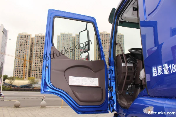 Dongfeng H5 Chuangfu Edition 6.9L Diesel 350hp 4X2(6 wheels) WLY 10-Speed AMT Automatic 6.8m Flatbed Truck Cab (1) | 86Trucks