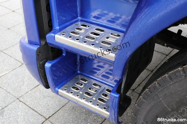 Dongfeng Liuqi New Chenglong M3 Medium Truck 200 hp 4X2(6 wheels) Cargo Truck Chassis (China VI) Cab (2) | 86Trucks