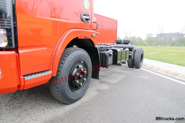 Dongfeng Duolika D6-L 2018 150hp 4X2(6 wheels) 4.17m single-row flatbed light truck Chassis (1) | 86Trucks