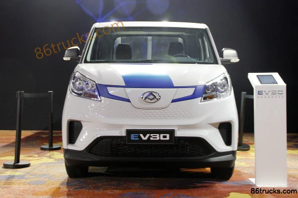 SAIC MAXUS EV30 2.8T 2.6m single-row pure electric micro truck 4X2(6 wheels) Exterior (2) | 86Trucks