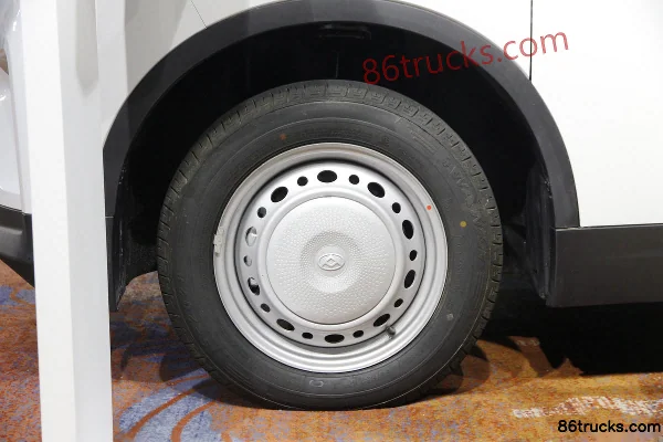 SAIC MAXUS EV30 2.8T 2.6m single-row pure electric micro truck 4X2(6 wheels) Cab (1) | 86Trucks