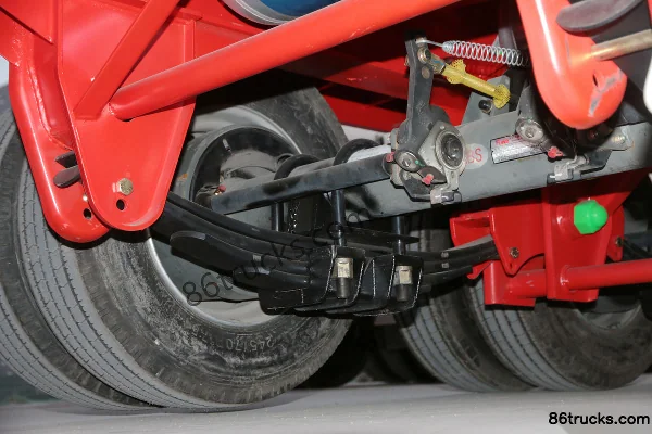Luoxiang 13m Ultra-Low Deck Stake Semi-Trailer Chassis (1) | 86Trucks