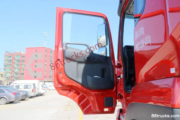 Dongfeng Commercial Vehicle Tianlong VL Heavy Truck 2018 420 hp 6X4(10 wheels) Tractor Truck (Flat Top) Cab (1) | 86Trucks