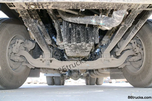 Dongfeng Commercial Vehicle Tianlong VL Heavy Truck 2018 420 hp 6X4(10 wheels) Tractor Truck (Flat Top) Chassis (1) | 86Trucks