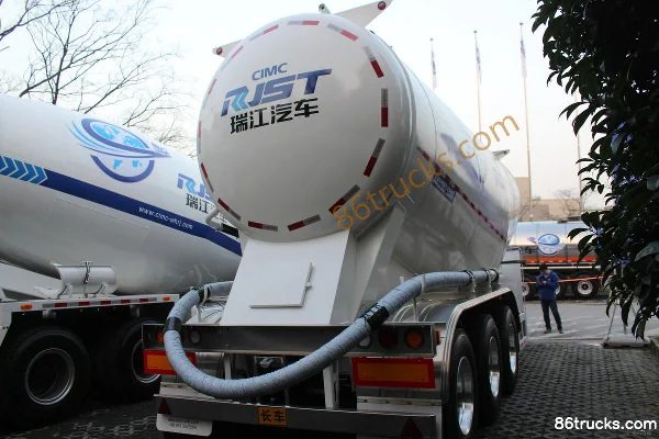 CIMC Ruijiang semi-remorque citerne à poudre légère type II 33 m³ Extérieur (3) | 86Trucks